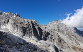 陌马旅游：春季旅游市场向荣，全年旅游复苏有望